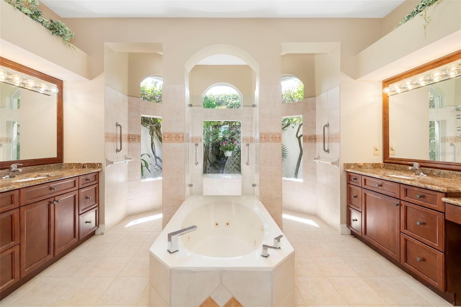Primary bath with dual counters - 2528 TOM MORRIS DR, SARASOTA