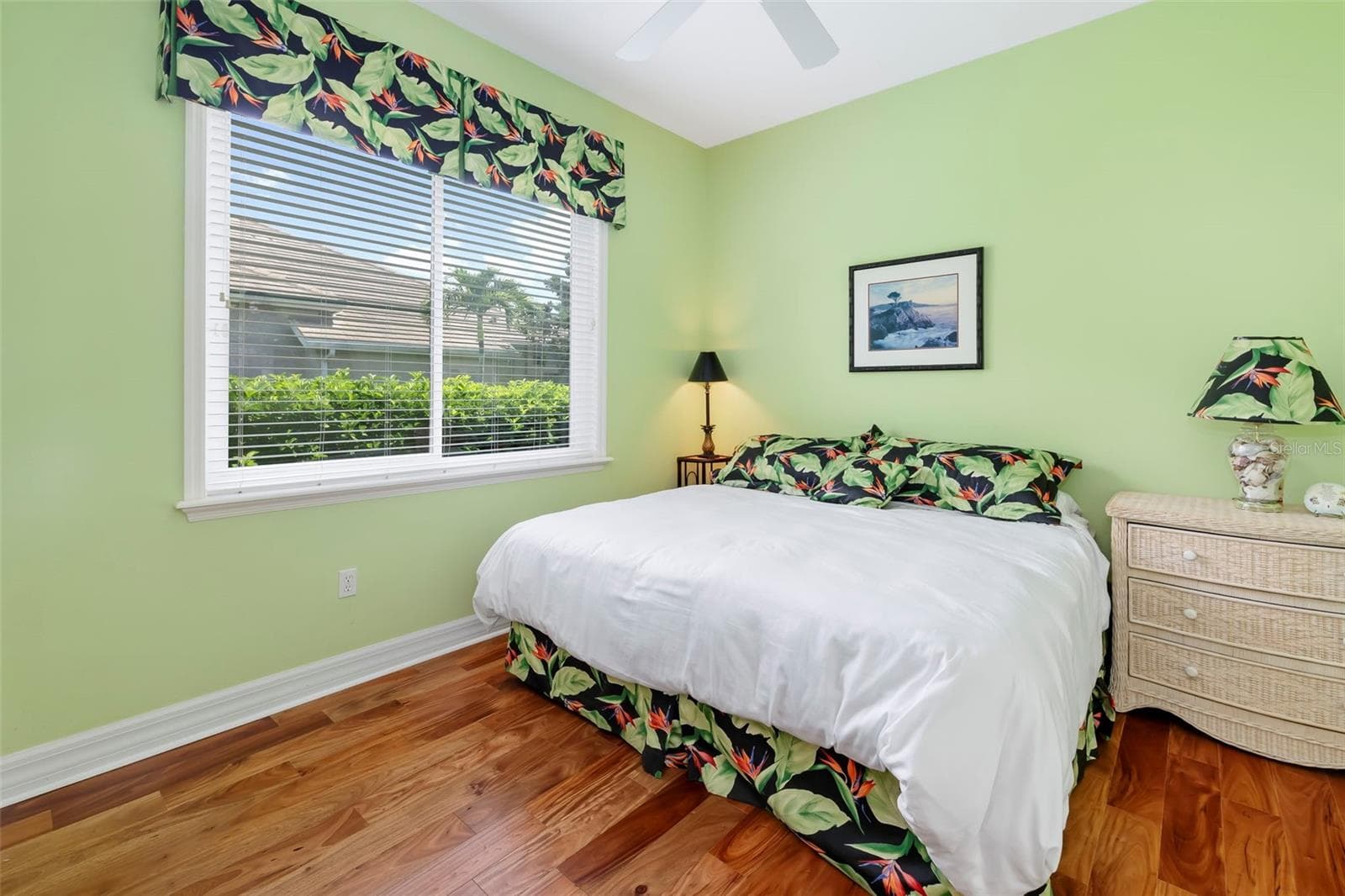 Tropical themed-3rd bedroom - 2528 TOM MORRIS DR, SARASOTA