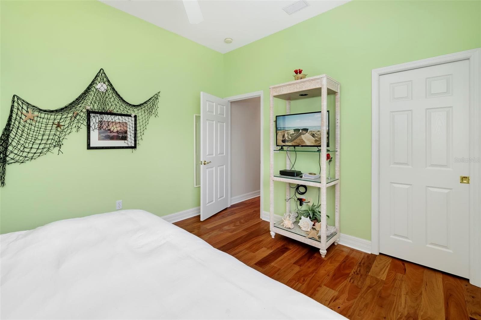 Bright & open - 2528 TOM MORRIS DR, SARASOTA
