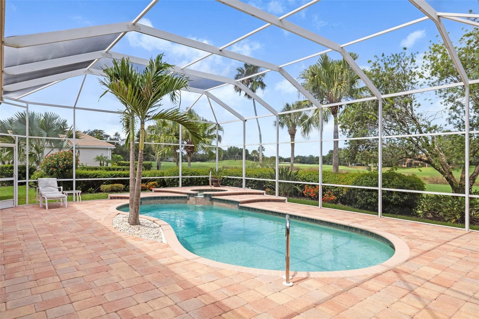 Oversized lanai - 2528 TOM MORRIS DR, SARASOTA