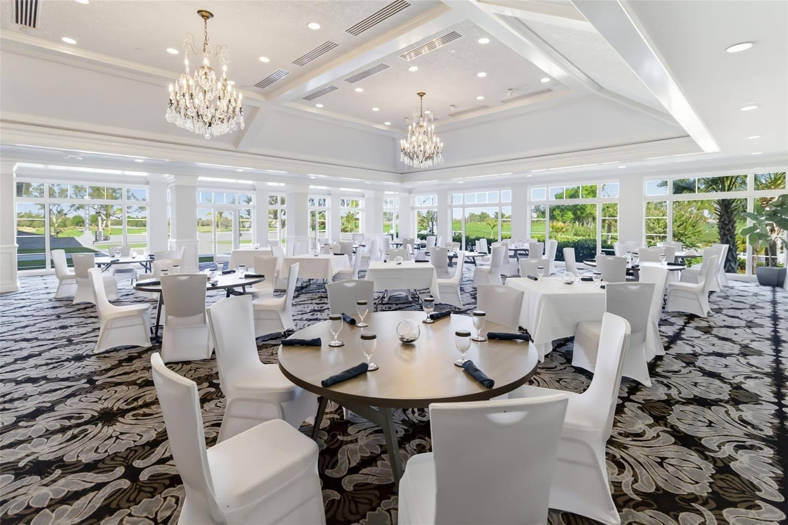 Laurel Oak Country Club-main dining - 2528 TOM MORRIS DR, SARASOTA