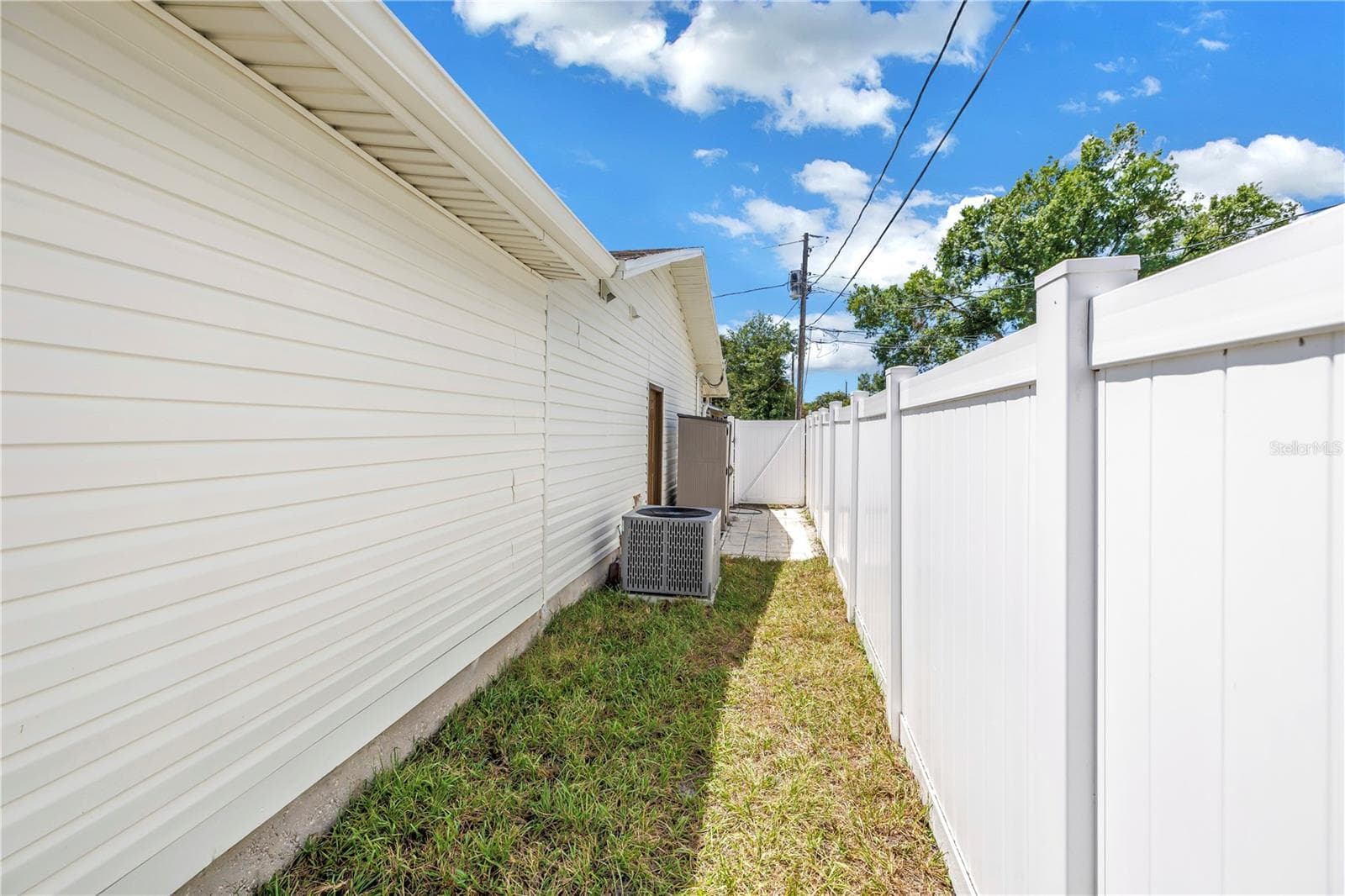 Single Family Residence at 1221 36TH TER N, ST PETERSBURG, photo 27 of 43
