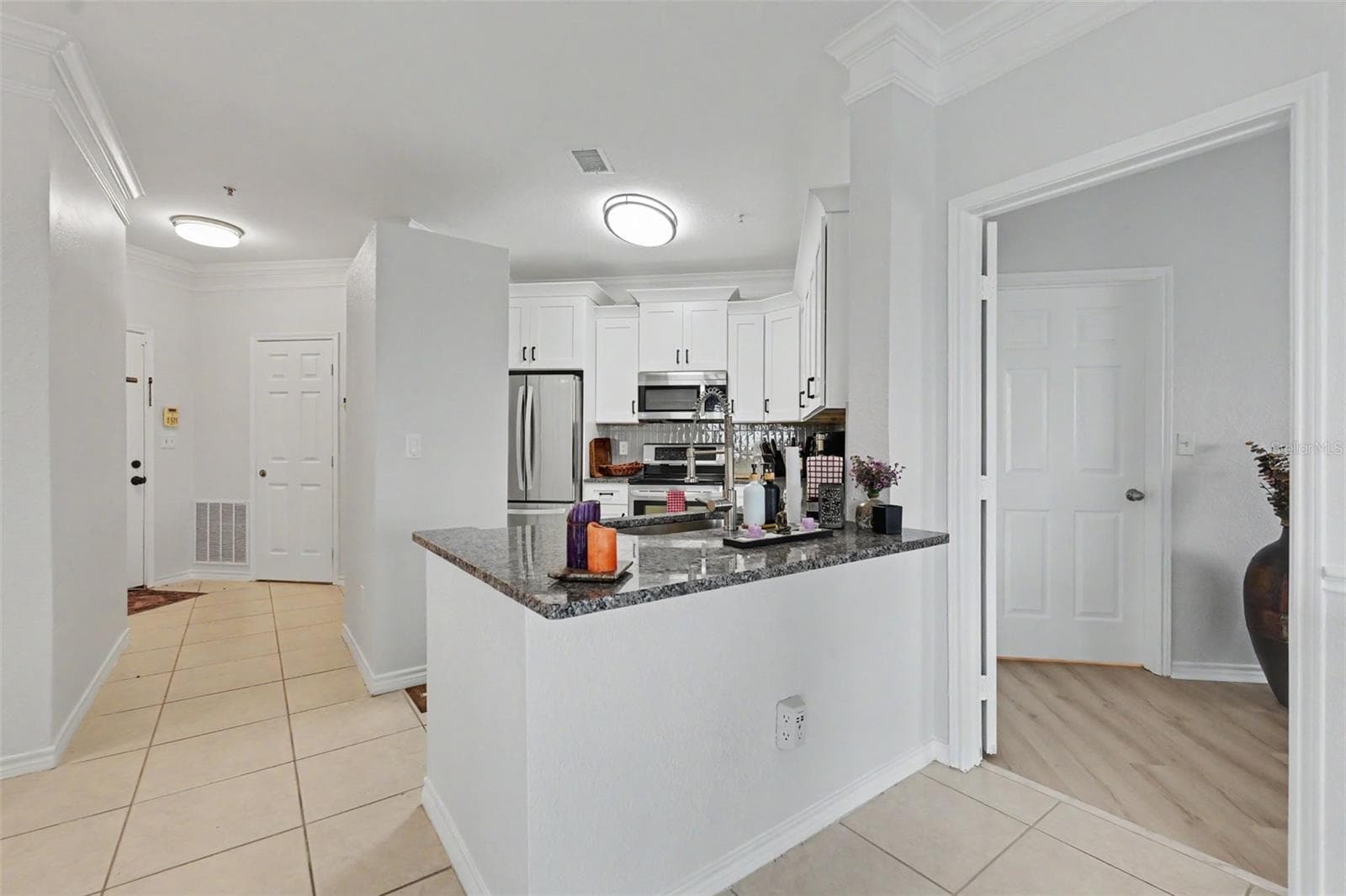 Condominium at 4306 BAYSIDE VILLAGE DR #301, TAMPA, photo 7 of 26