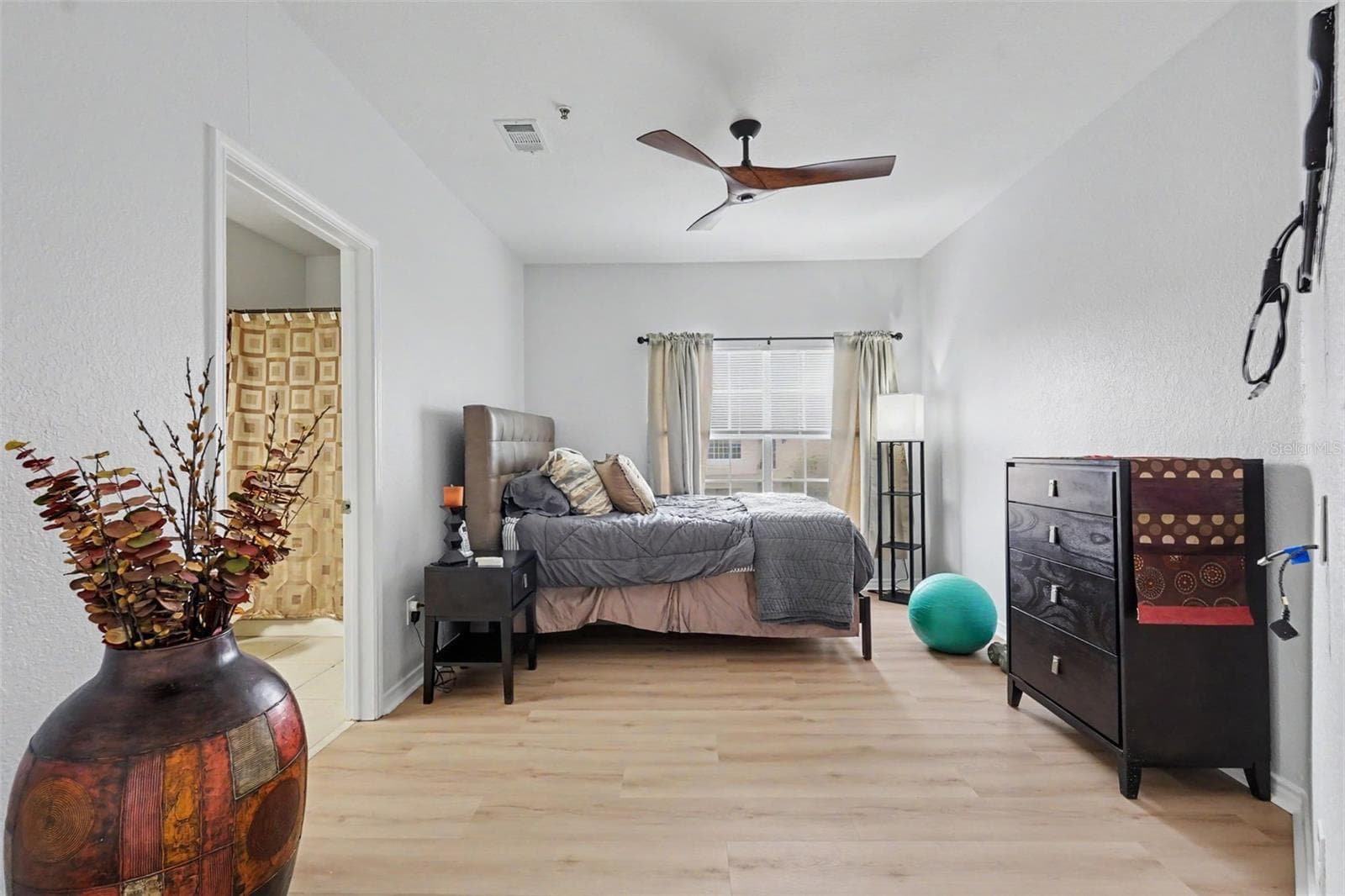 Condominium at 4306 BAYSIDE VILLAGE DR #301, TAMPA, photo 12 of 26