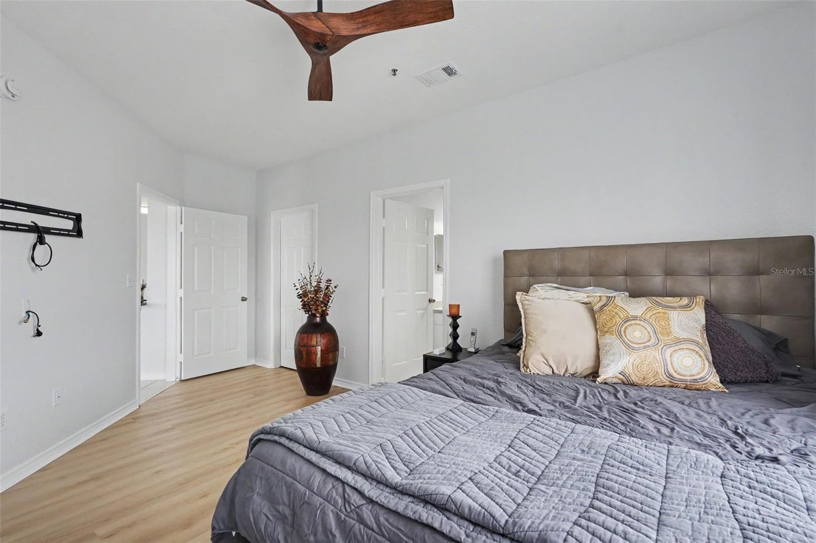 Condominium at 4306 BAYSIDE VILLAGE DR #301, TAMPA, photo 13 of 26