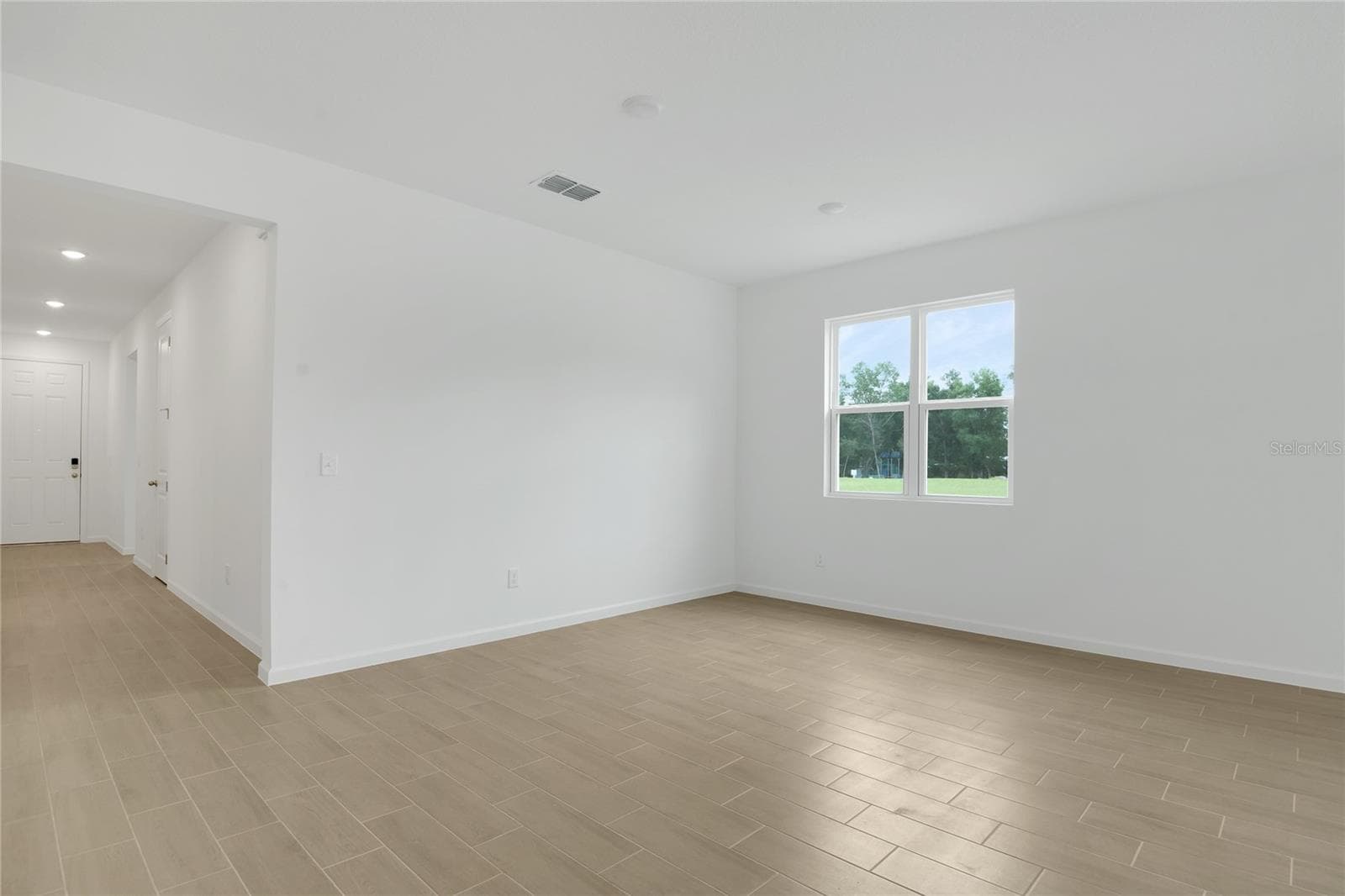 Single Family Residence at 1766 CARNELIAN ST, DELAND, photo 4 of 20