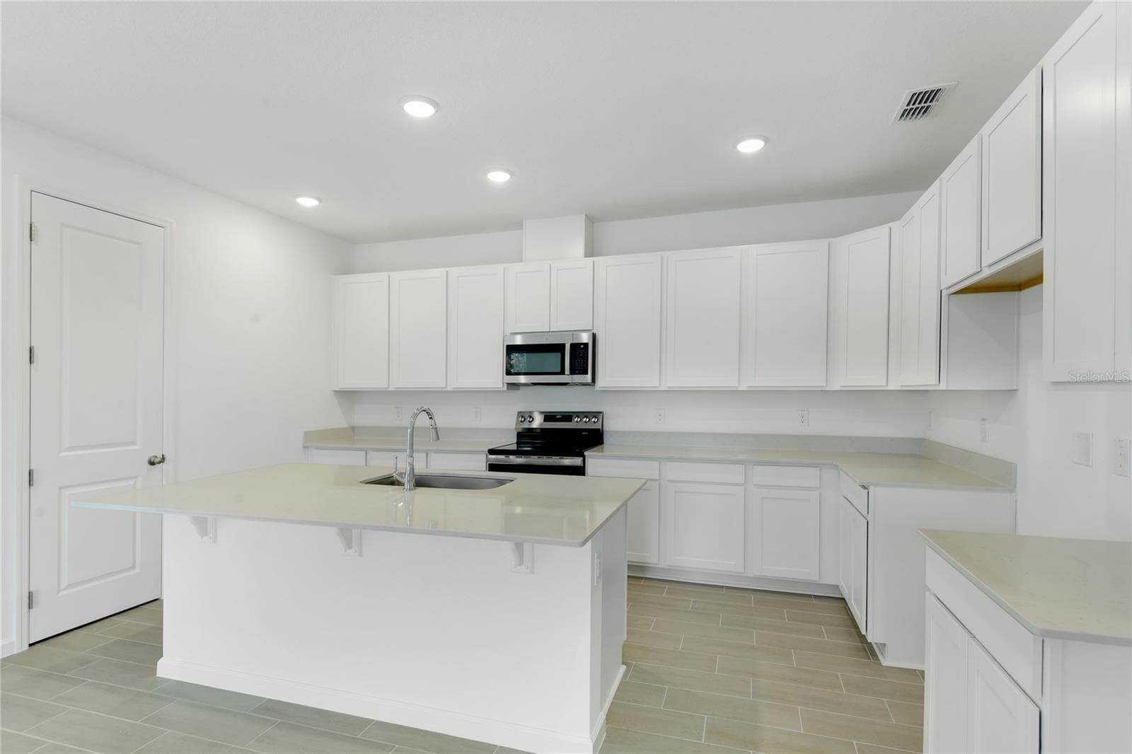Single Family Residence at 1766 CARNELIAN ST, DELAND, photo 7 of 20