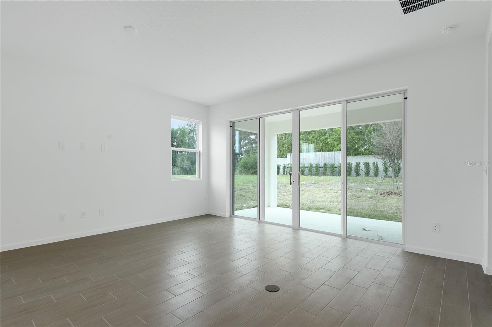 Single Family Residence at 1766 CARNELIAN ST, DELAND, photo 8 of 20