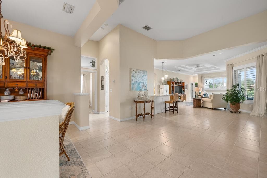 Open Floor Plan - 264 DAHLIA CT, BRADENTON