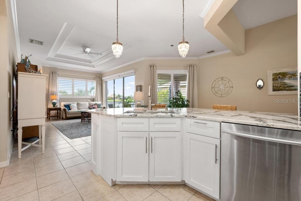 Single Family Residence at 264 DAHLIA CT, BRADENTON, photo 15 of 60