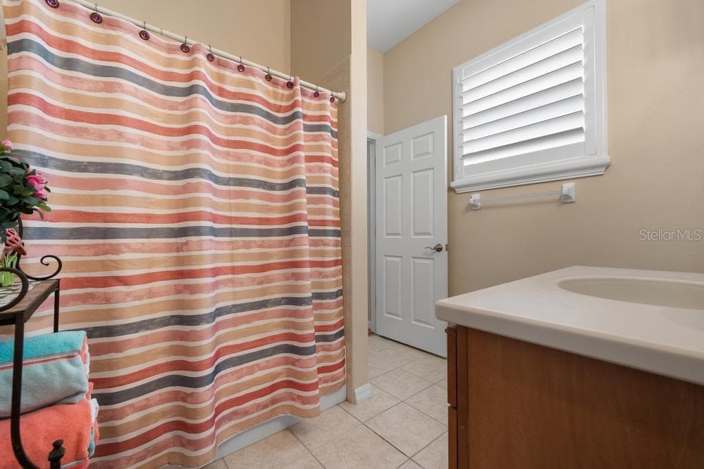 Single Family Residence at 264 DAHLIA CT, BRADENTON, photo 23 of 60