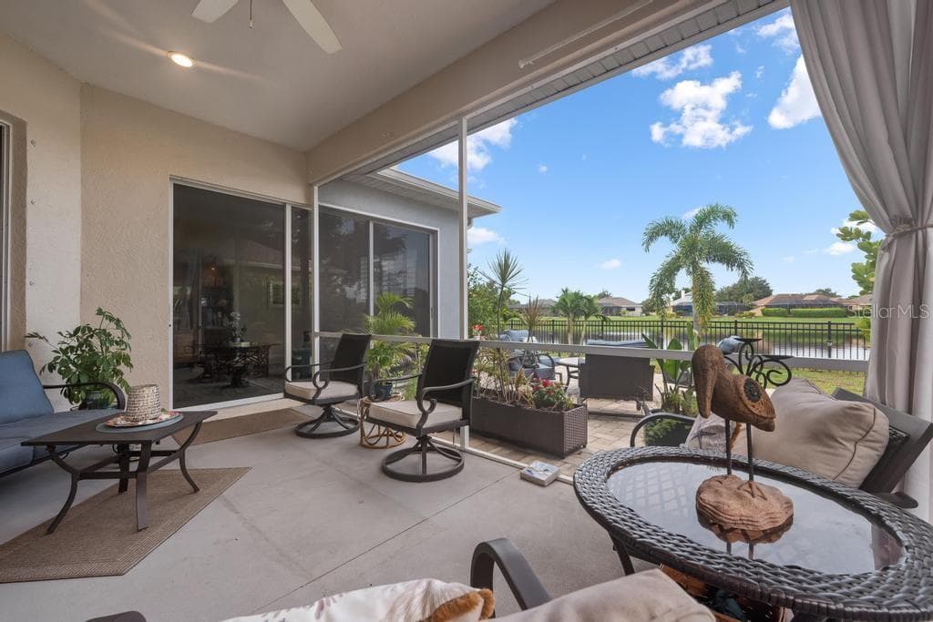 Single Family Residence at 264 DAHLIA CT, BRADENTON, photo 11 of 60