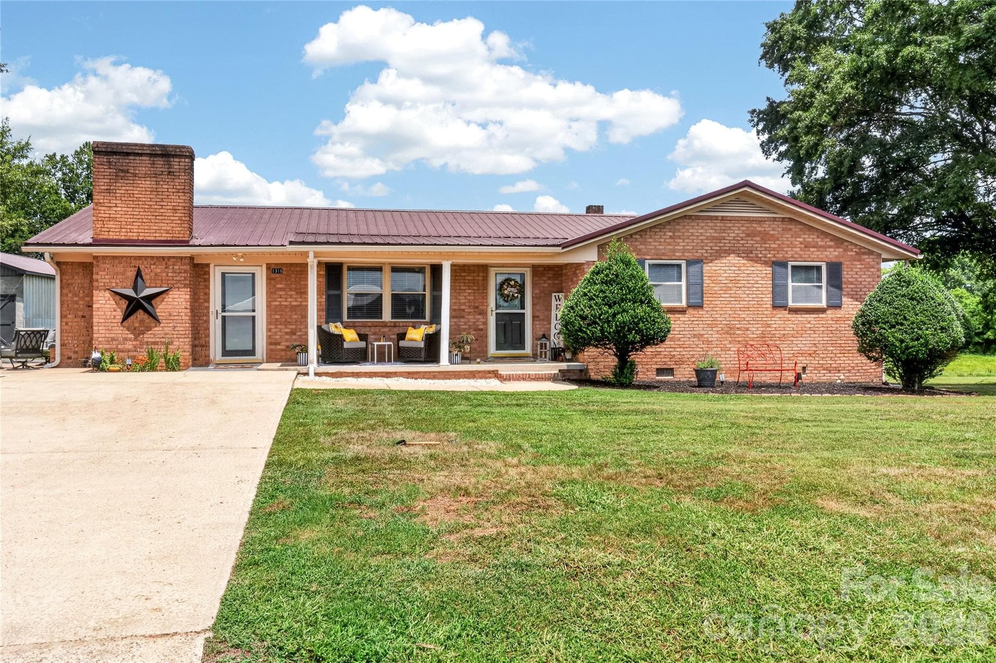 Single Family Residence at 1316 Drumstand Road, Stony Point, photo 2 of 39
