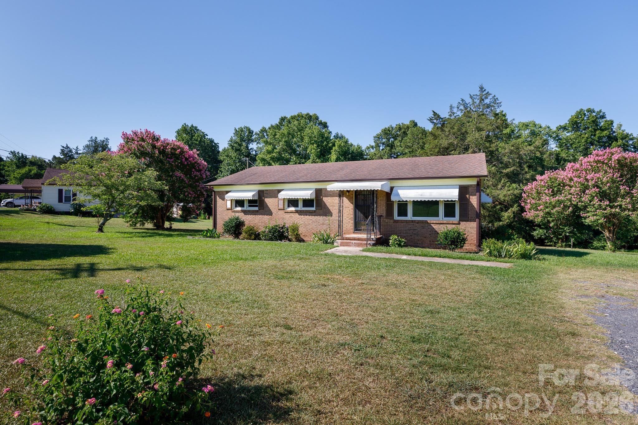 Single Family Residence at 3270 Bridges Drive, Rock Hill, photo 2 of 35