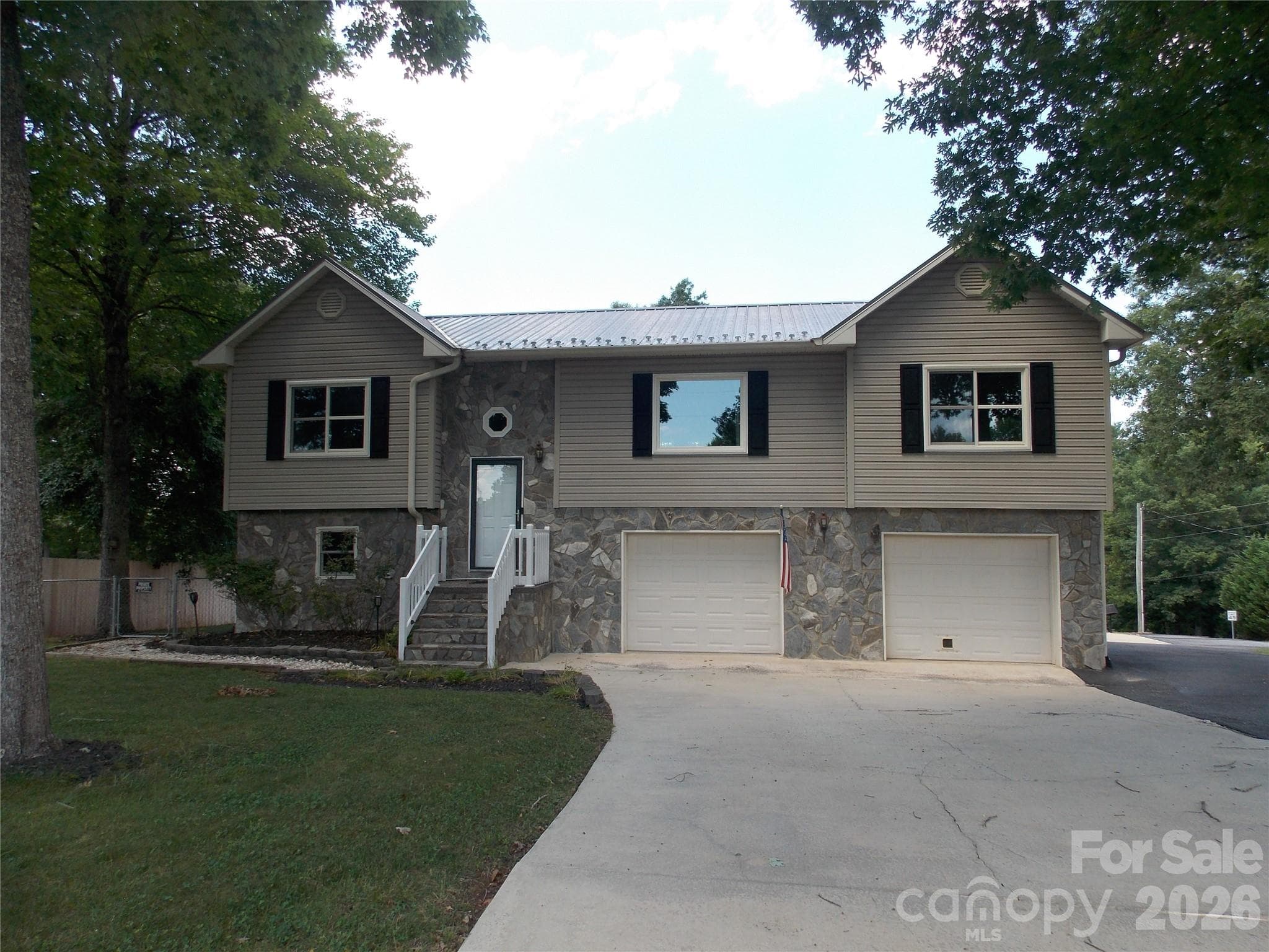 4249 Beach Road