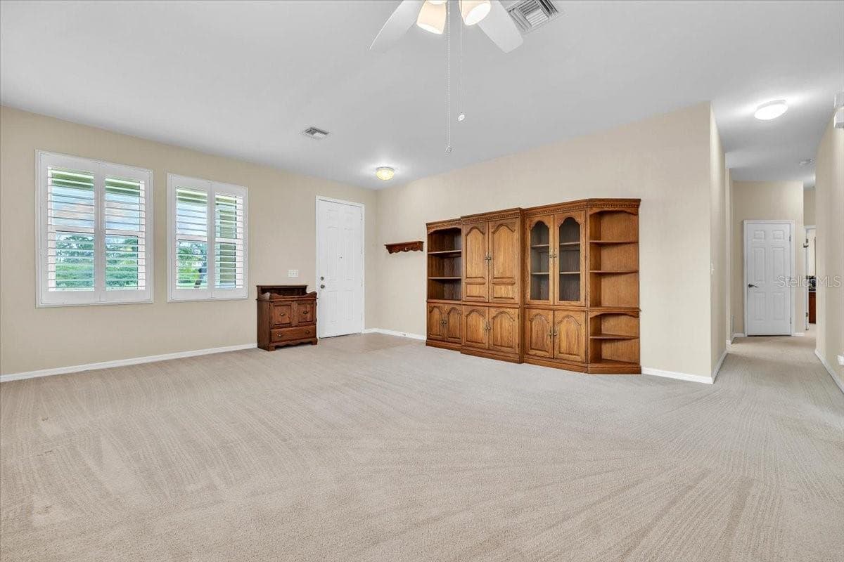 Single Family Residence at 12933 SW PEMBROKE CIR S, LAKE SUZY, photo 6 of 47