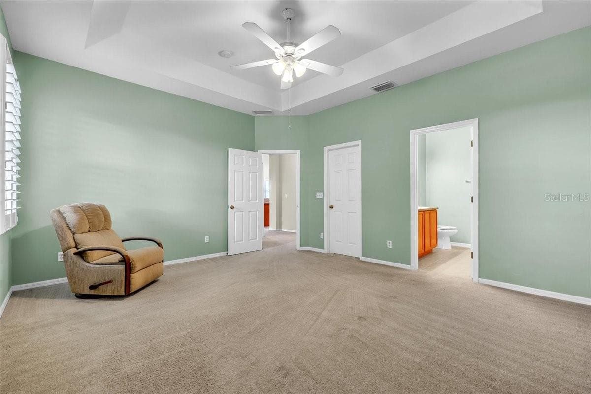 Single Family Residence at 12933 SW PEMBROKE CIR S, LAKE SUZY, photo 22 of 47