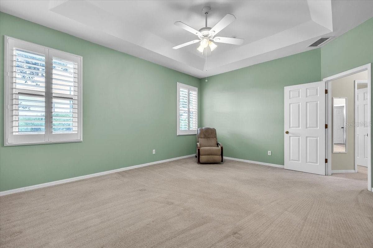 Single Family Residence at 12933 SW PEMBROKE CIR S, LAKE SUZY, photo 23 of 47