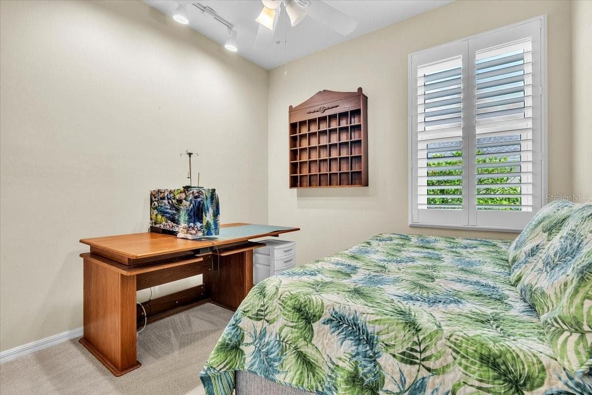 Single Family Residence at 12933 SW PEMBROKE CIR S, LAKE SUZY, photo 31 of 47