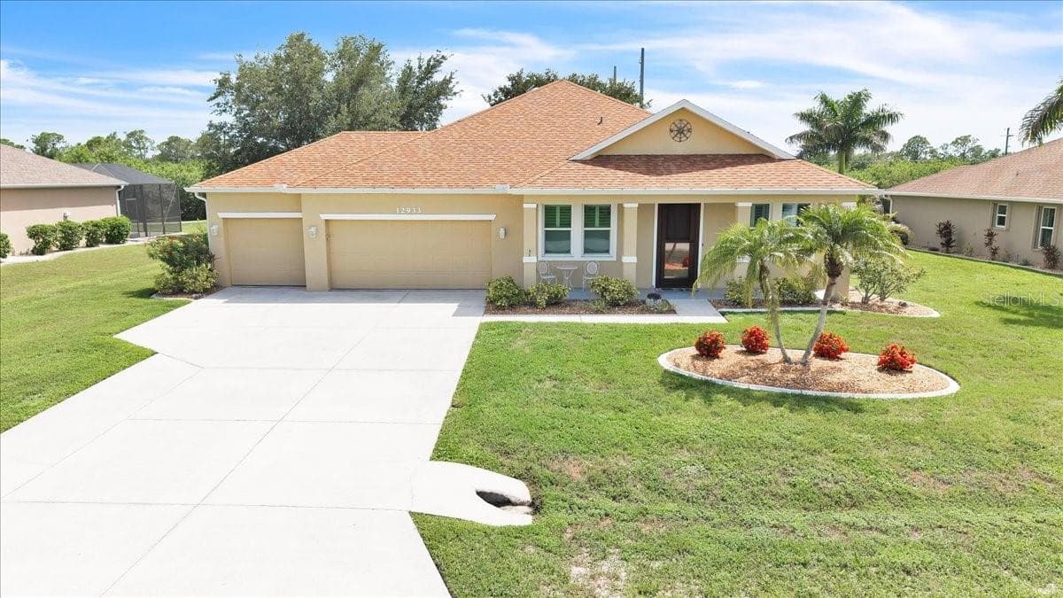 Single Family Residence at 12933 SW PEMBROKE CIR S, LAKE SUZY, photo 47 of 47