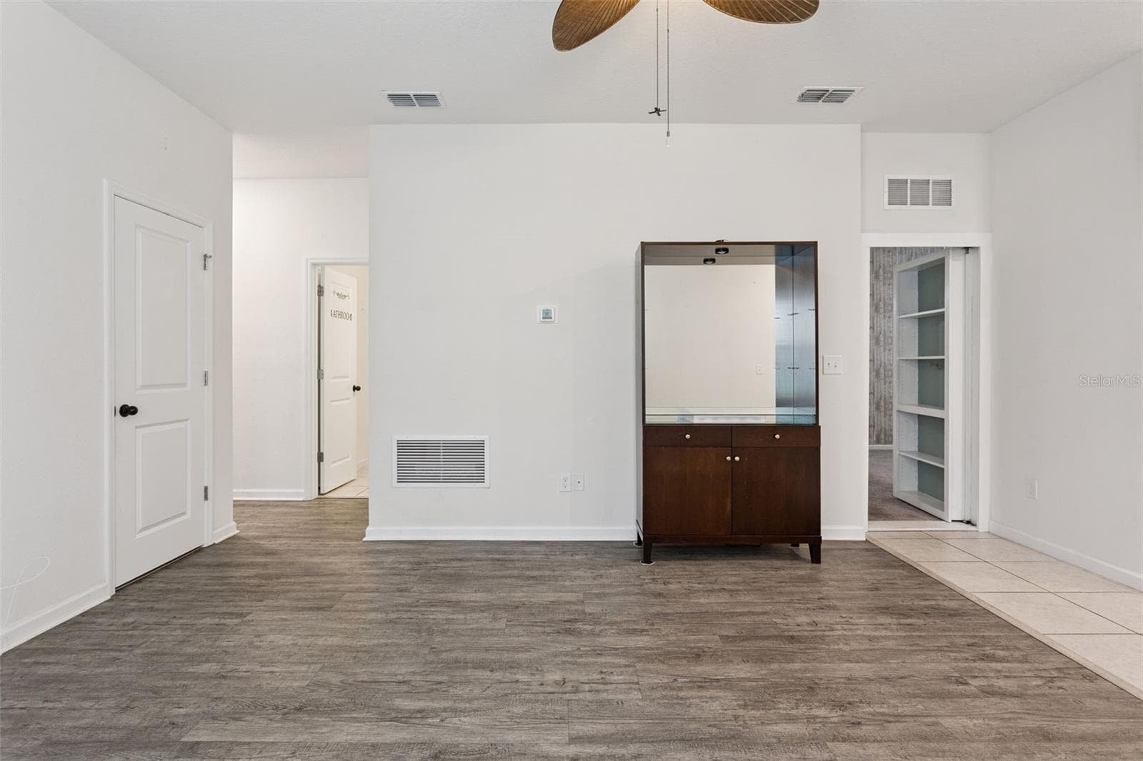 Single Family Residence at 2059 CADES COVE WAY, DELAND, photo 5 of 26