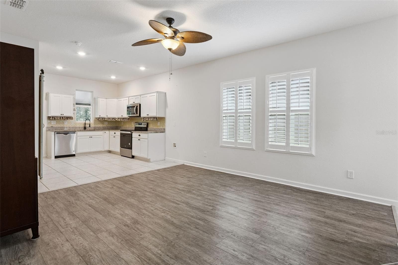 Single Family Residence at 2059 CADES COVE WAY, DELAND, photo 7 of 26