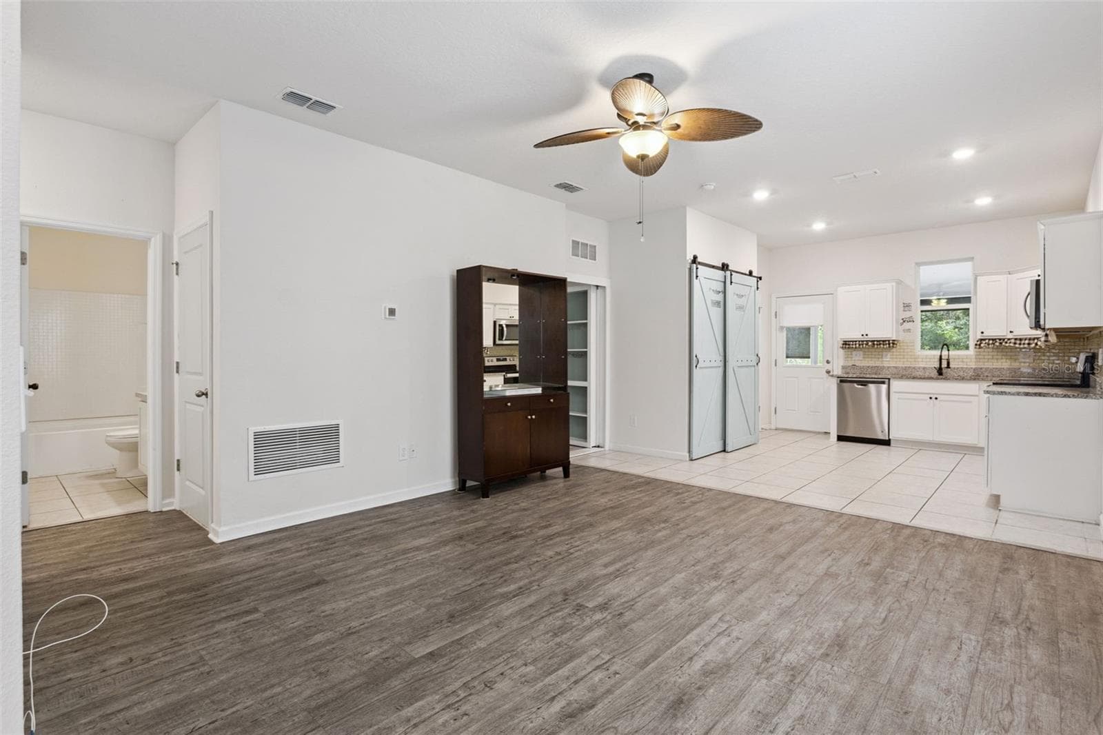 Single Family Residence at 2059 CADES COVE WAY, DELAND, photo 9 of 26
