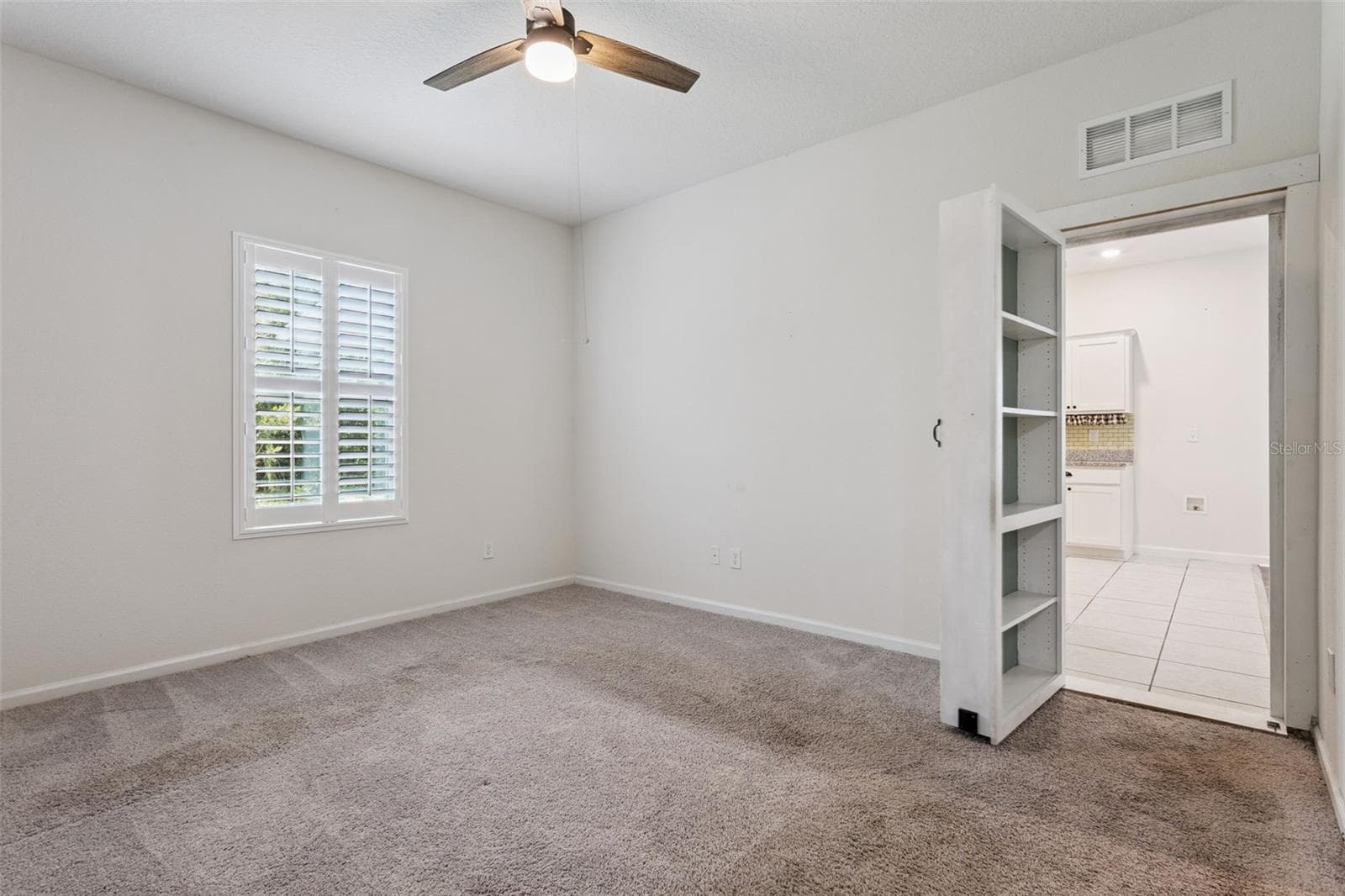 Single Family Residence at 2059 CADES COVE WAY, DELAND, photo 13 of 26