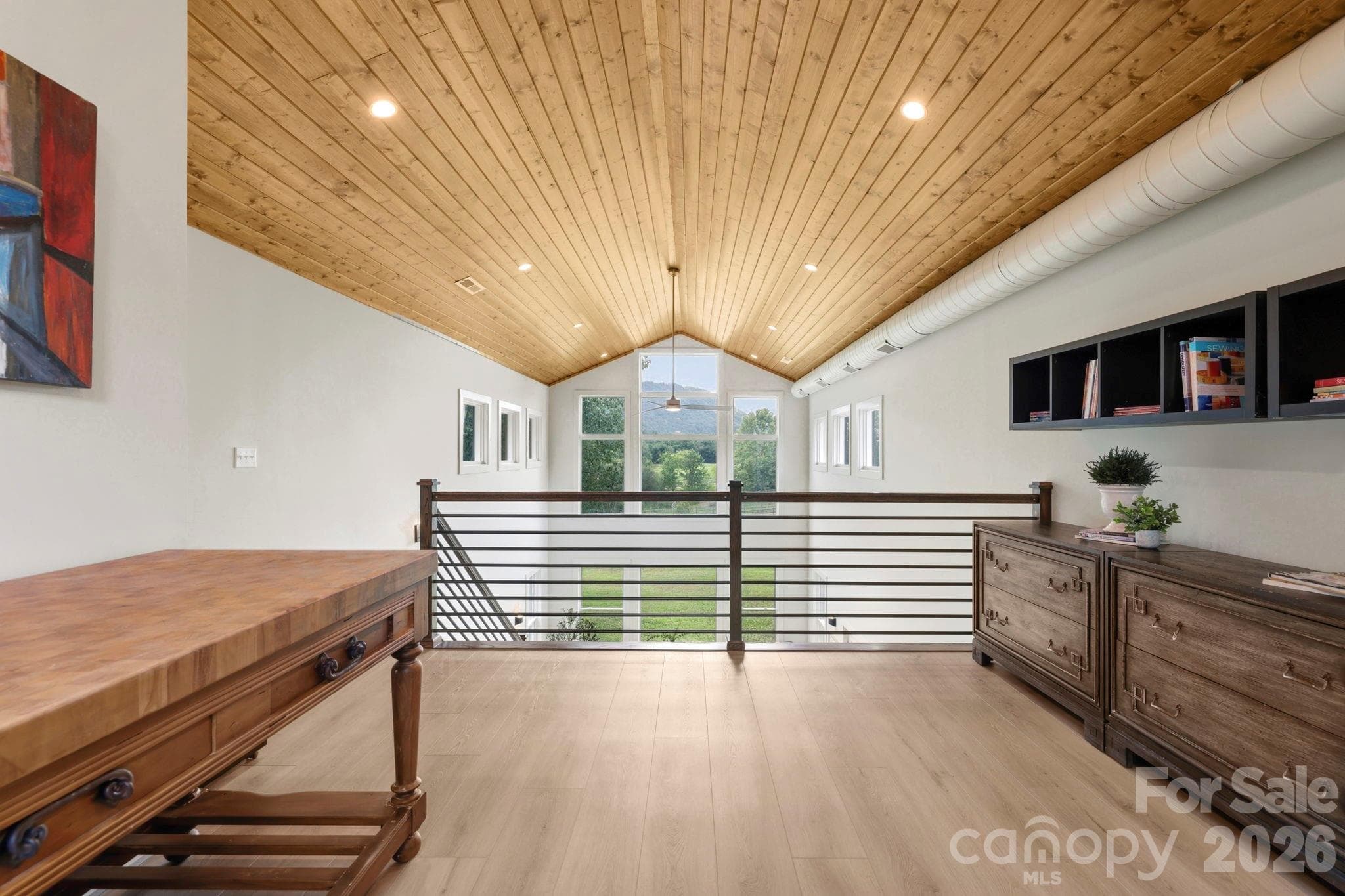 Large loft - 114 Cane Creek Ranch Drive, Fletcher