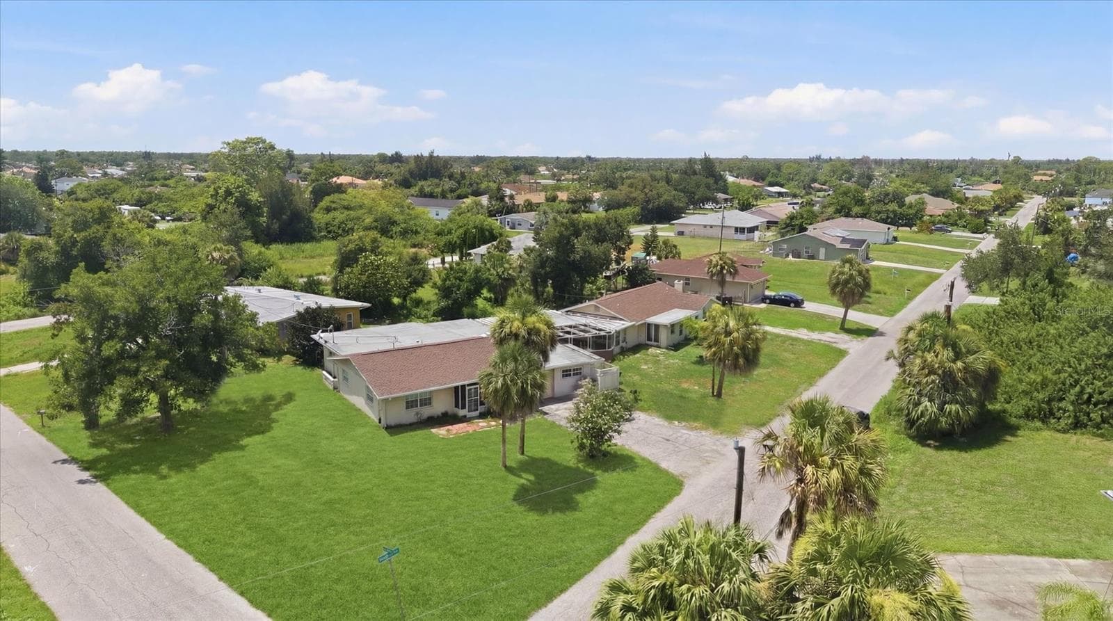Triplex at 200 ORDUNA DR, NORTH PORT, photo 6 of 38