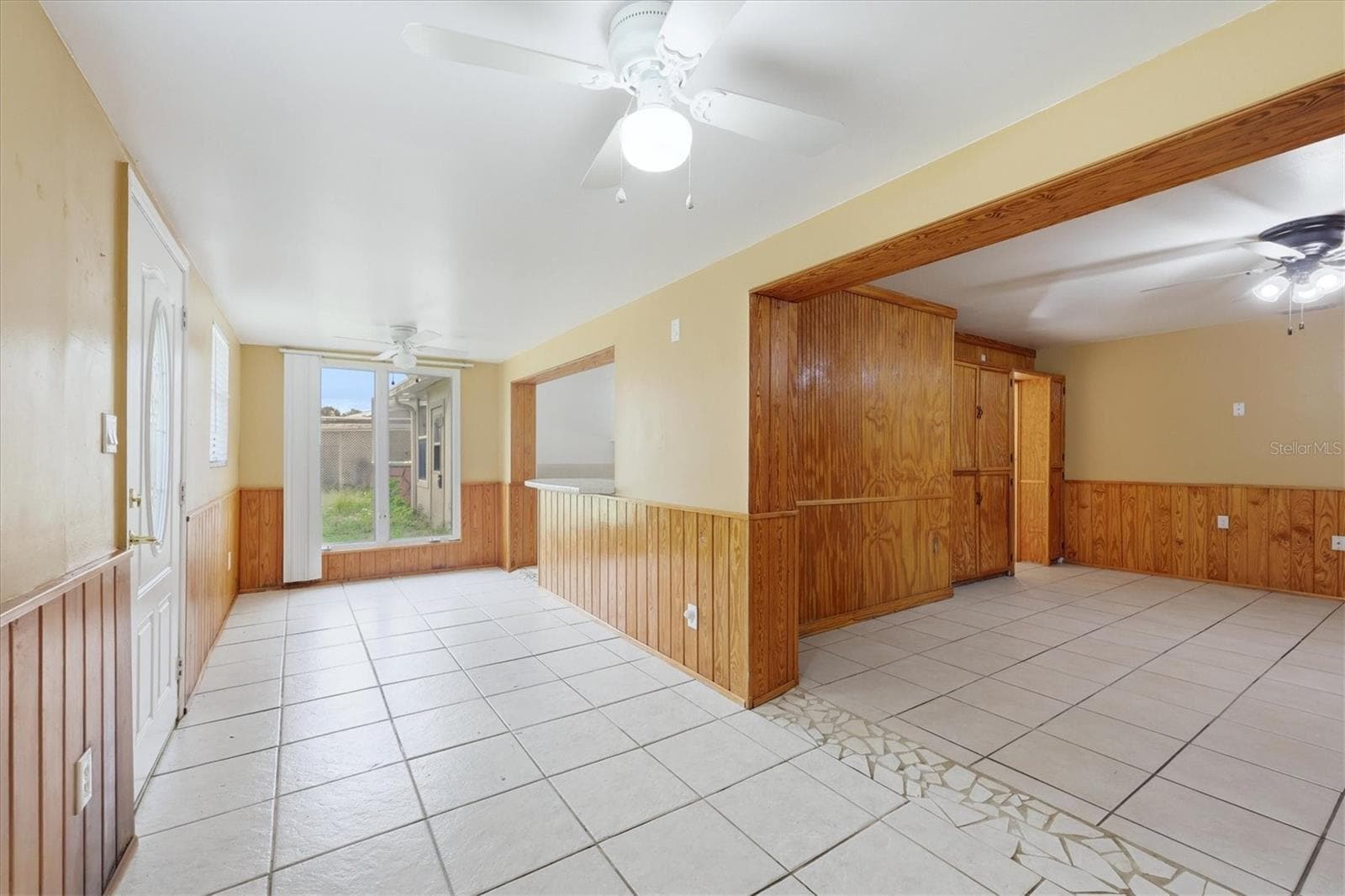 Triplex at 200 ORDUNA DR, NORTH PORT, photo 15 of 38