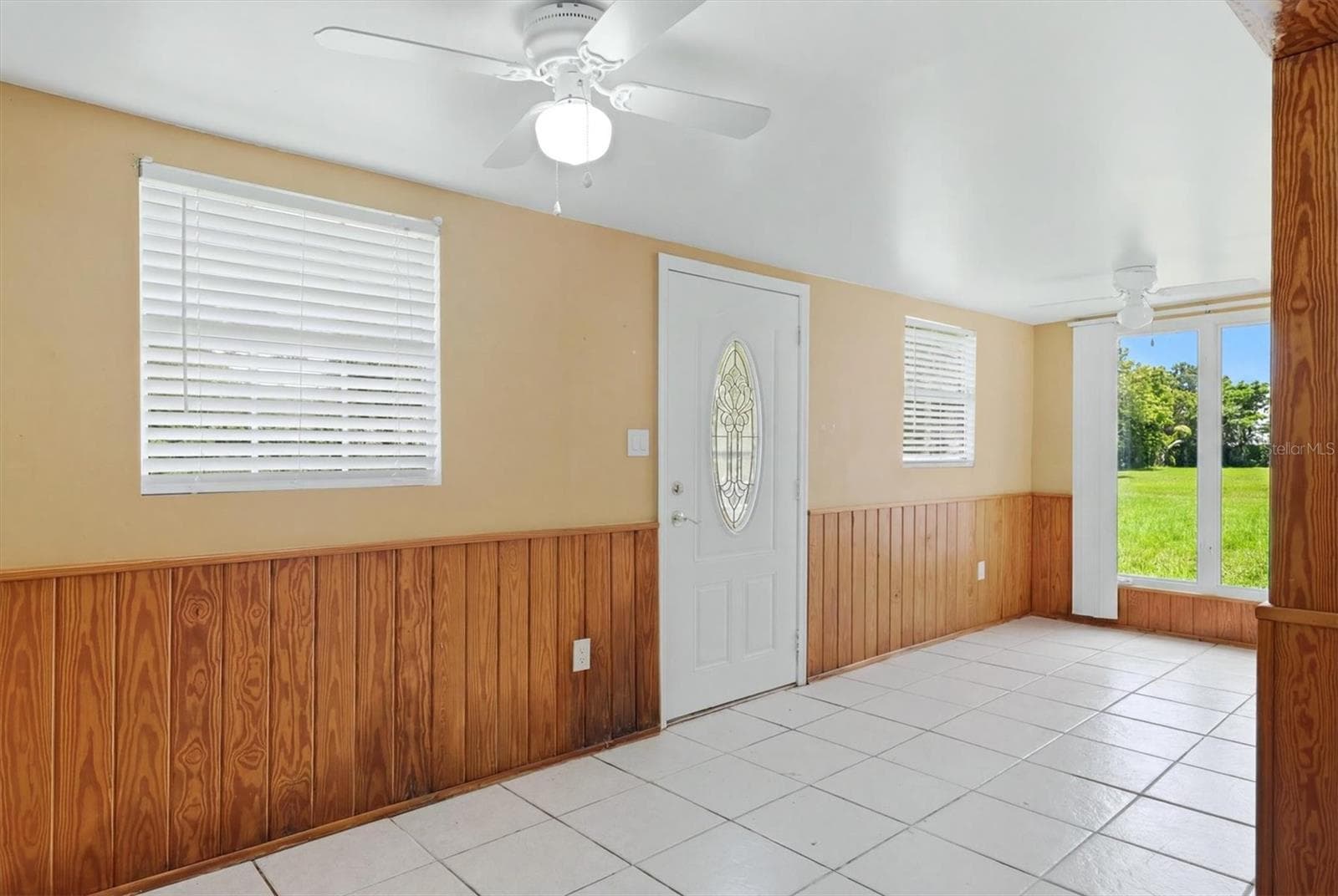 Triplex at 200 ORDUNA DR, NORTH PORT, photo 16 of 38