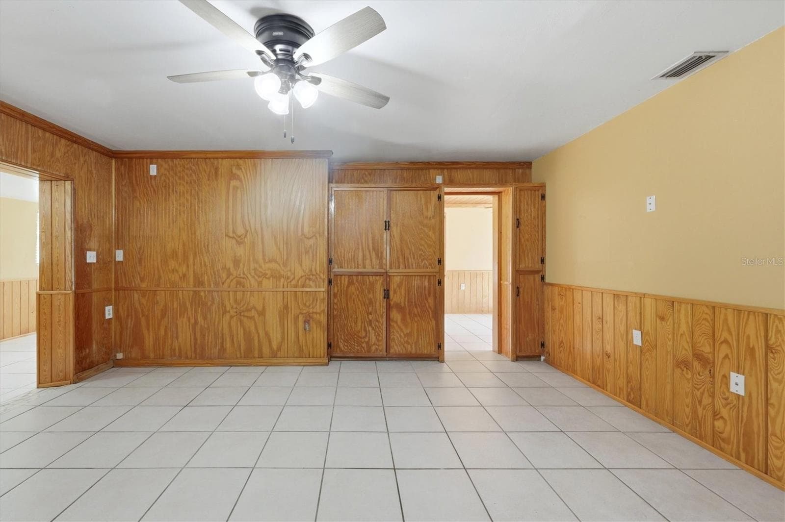 Triplex at 200 ORDUNA DR, NORTH PORT, photo 17 of 38