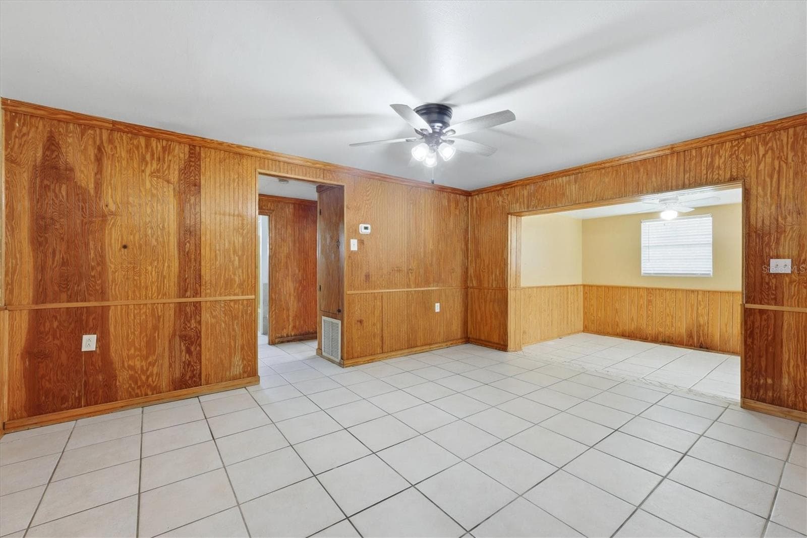 Triplex at 200 ORDUNA DR, NORTH PORT, photo 18 of 38