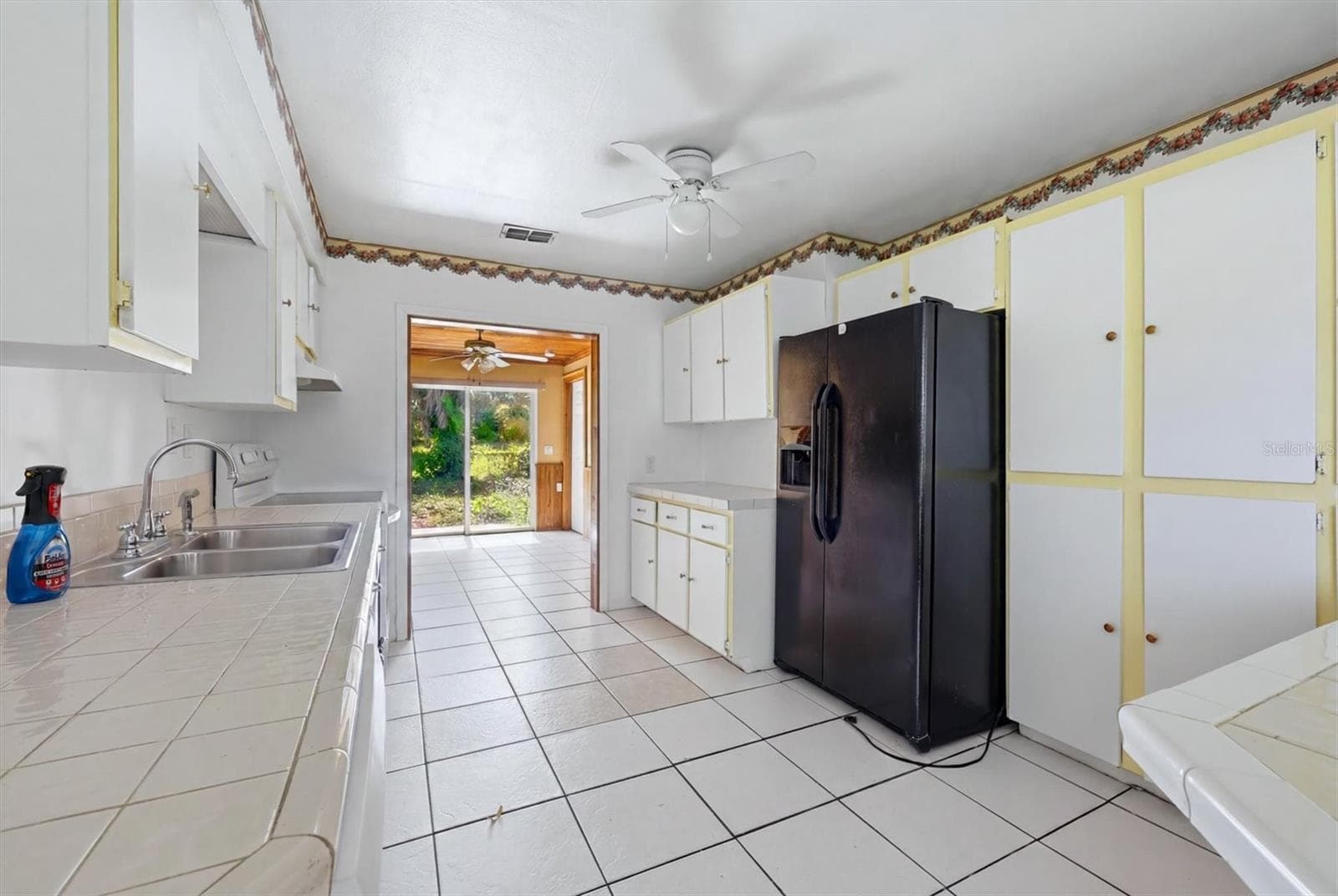 Triplex at 200 ORDUNA DR, NORTH PORT, photo 23 of 38