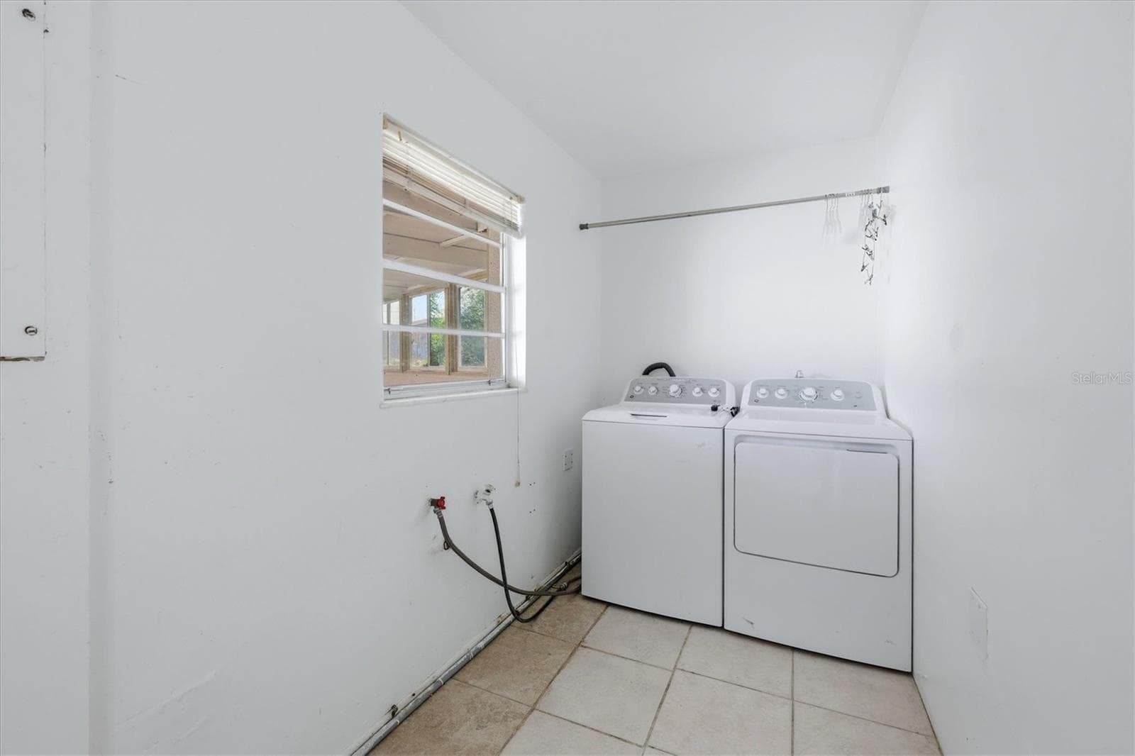 Triplex at 200 ORDUNA DR, NORTH PORT, photo 34 of 38