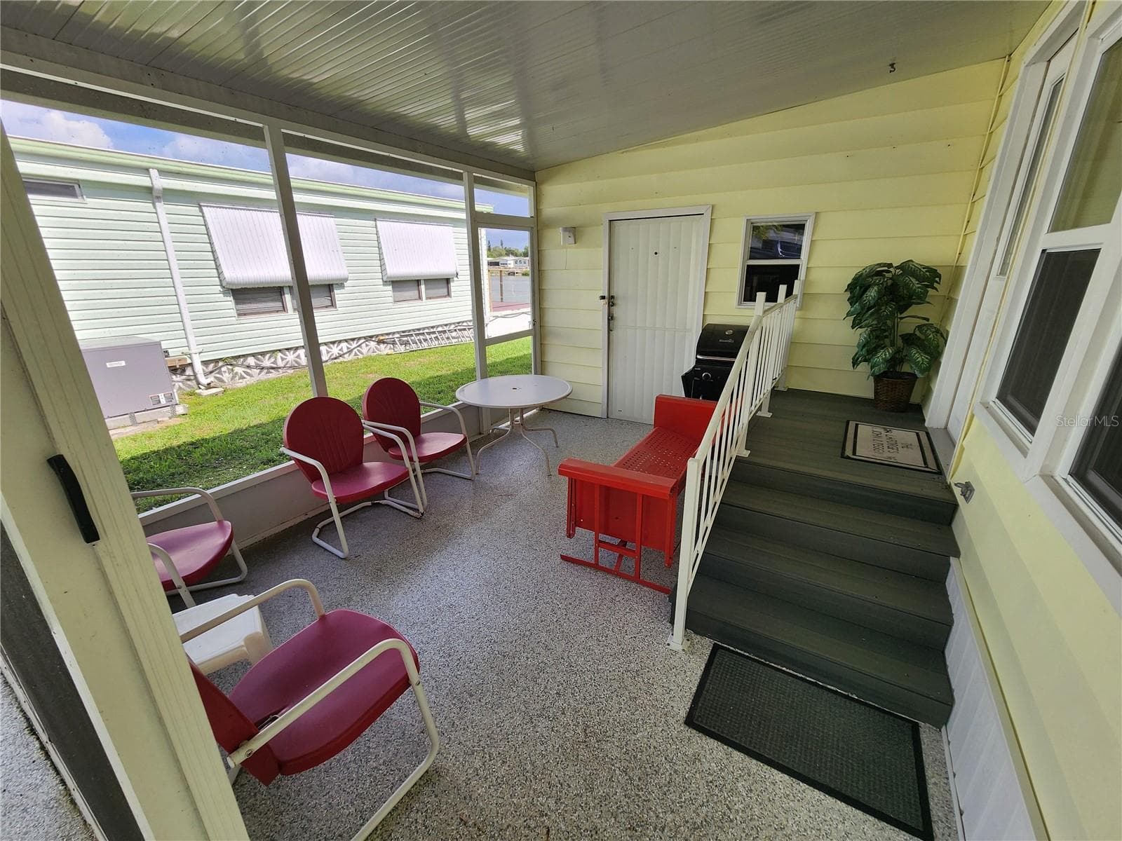 Screened in Lanai - 808 53RD AVE E #169, BRADENTON