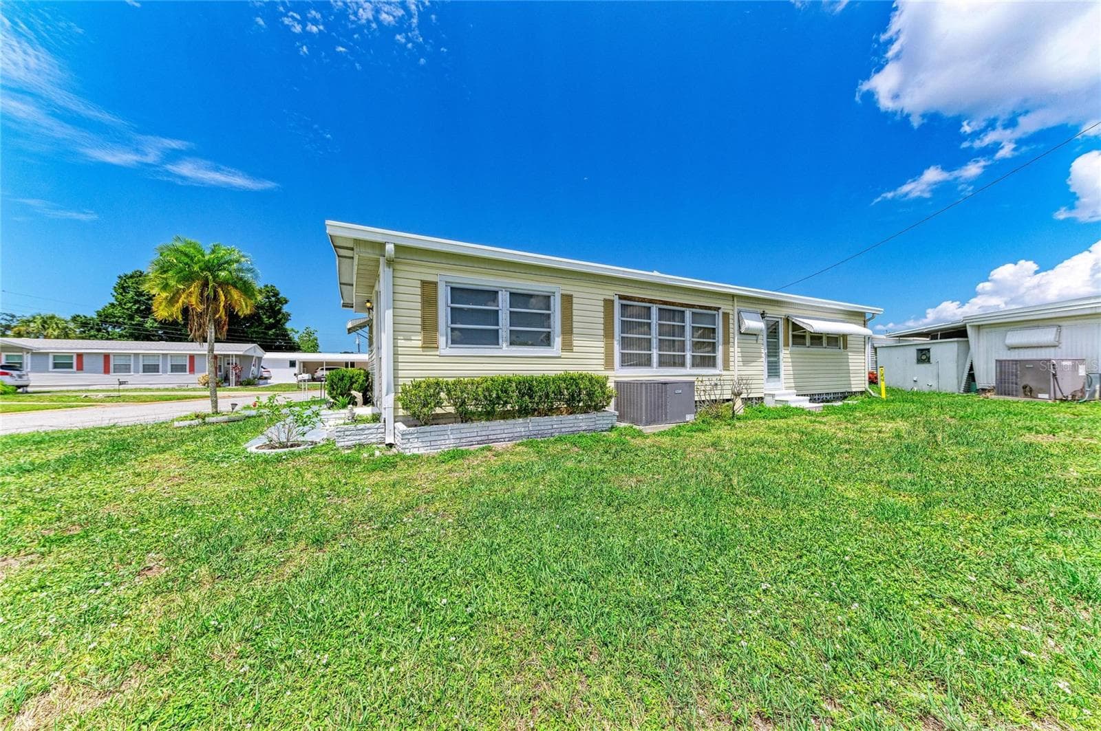 Mobile Home at 1781 OLYMPIA FIELDS ST, SARASOTA, photo 3 of 22