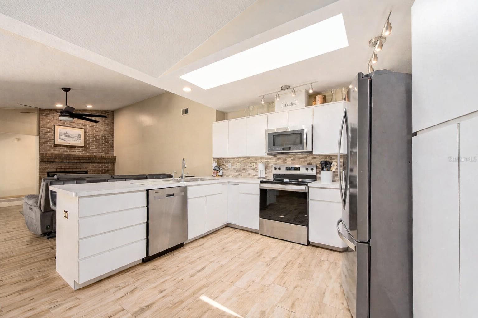 KITCHEN - 2899 TURTLE TER, PALM HARBOR