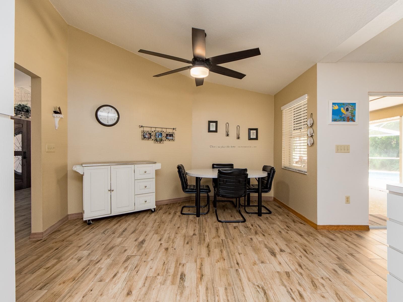 BREAKFAST - 2899 TURTLE TER, PALM HARBOR