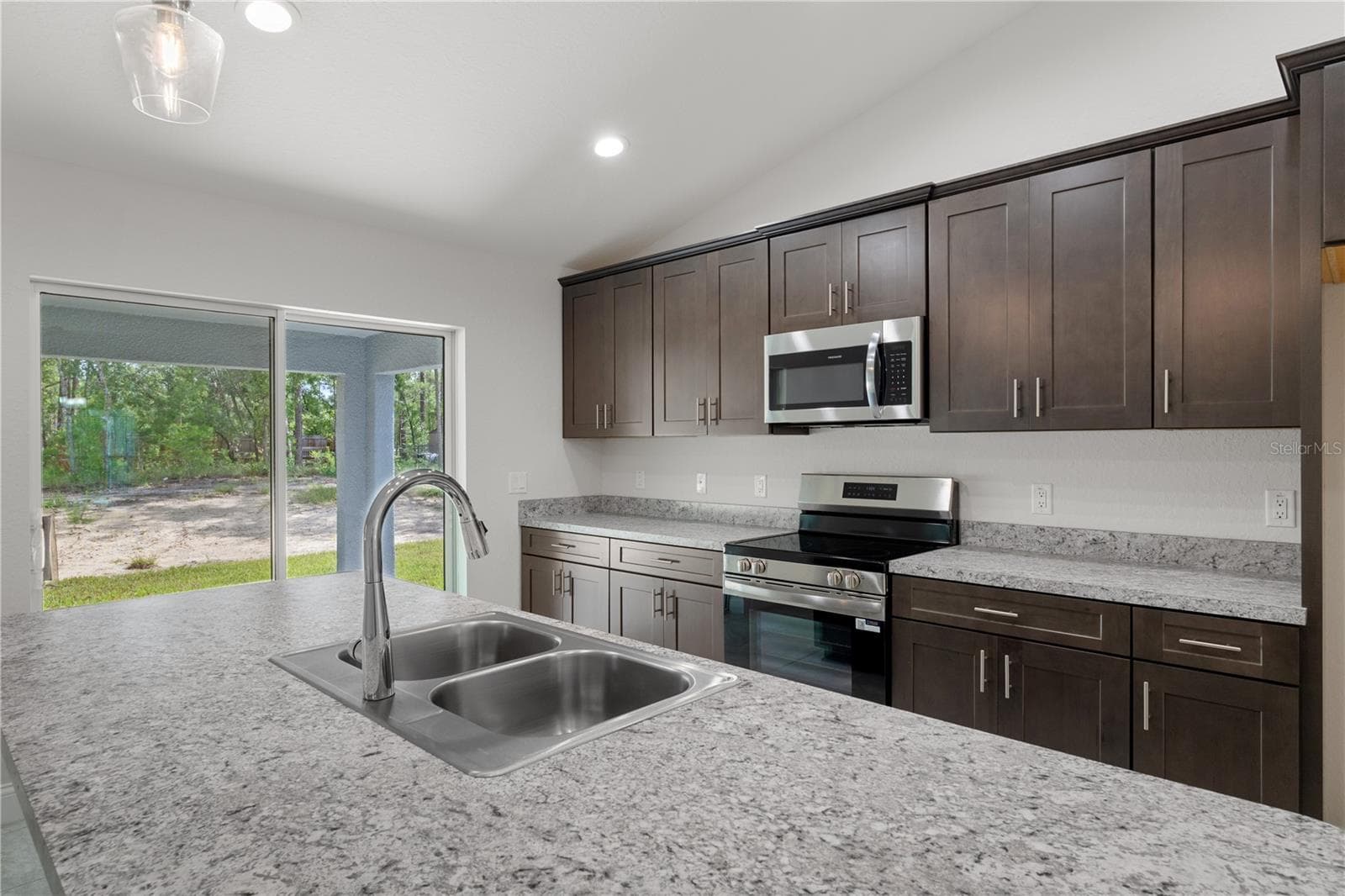 Single Family Residence at 11367 LATCHWOOD AVE, WEEKI WACHEE, photo 4 of 10