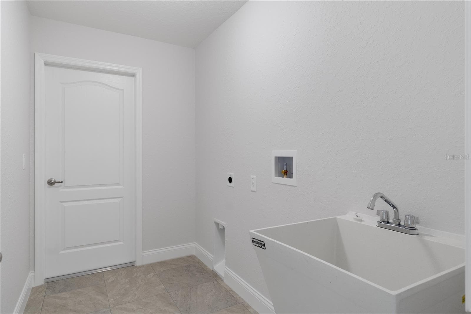Single Family Residence at 11367 LATCHWOOD AVE, WEEKI WACHEE, photo 9 of 10