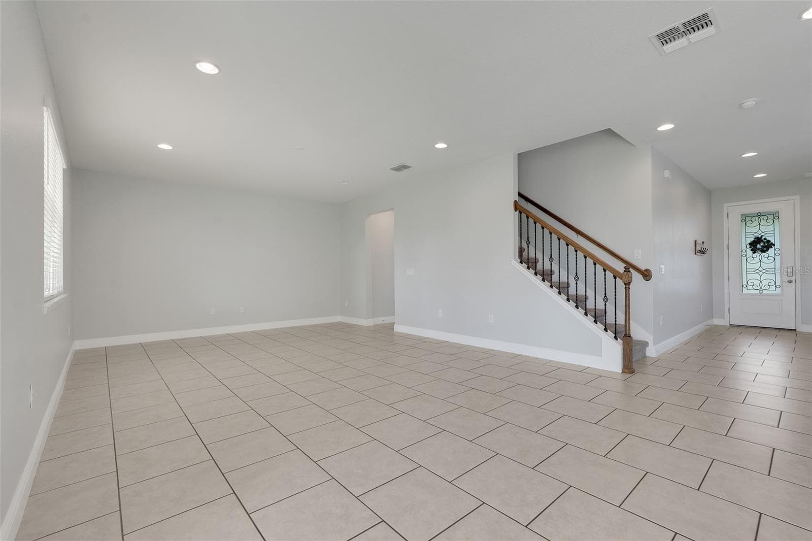 Single Family Residence at 1230 STRATTON AVE, GROVELAND, photo 6 of 49