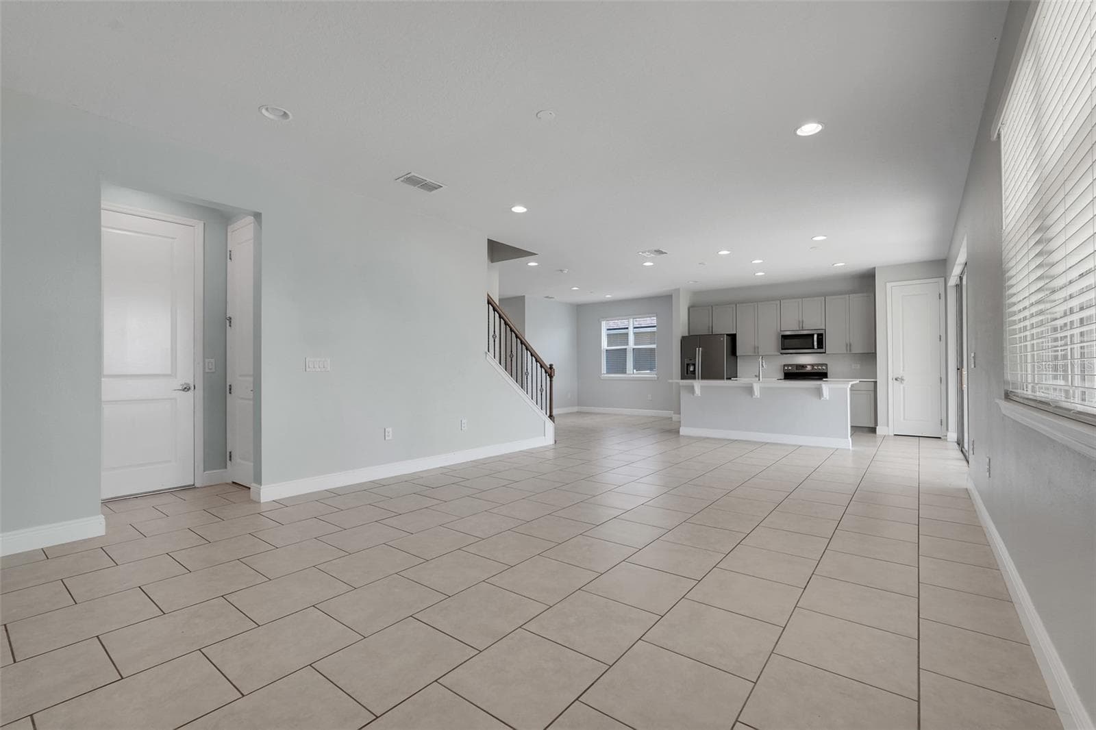 Single Family Residence at 1230 STRATTON AVE, GROVELAND, photo 8 of 49