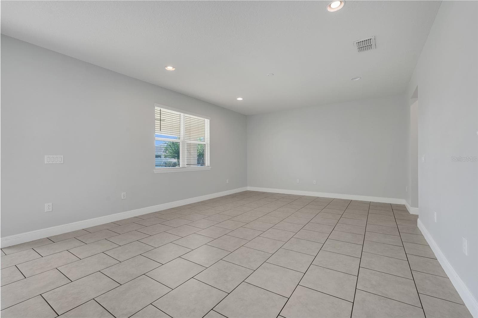 Single Family Residence at 1230 STRATTON AVE, GROVELAND, photo 14 of 49