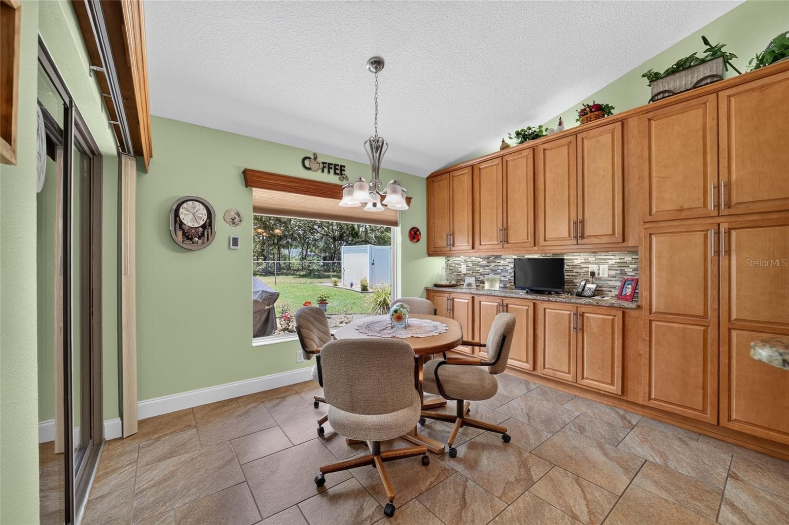 Dinette area in kitchen - 16364 SE 89TH TER, SUMMERFIELD