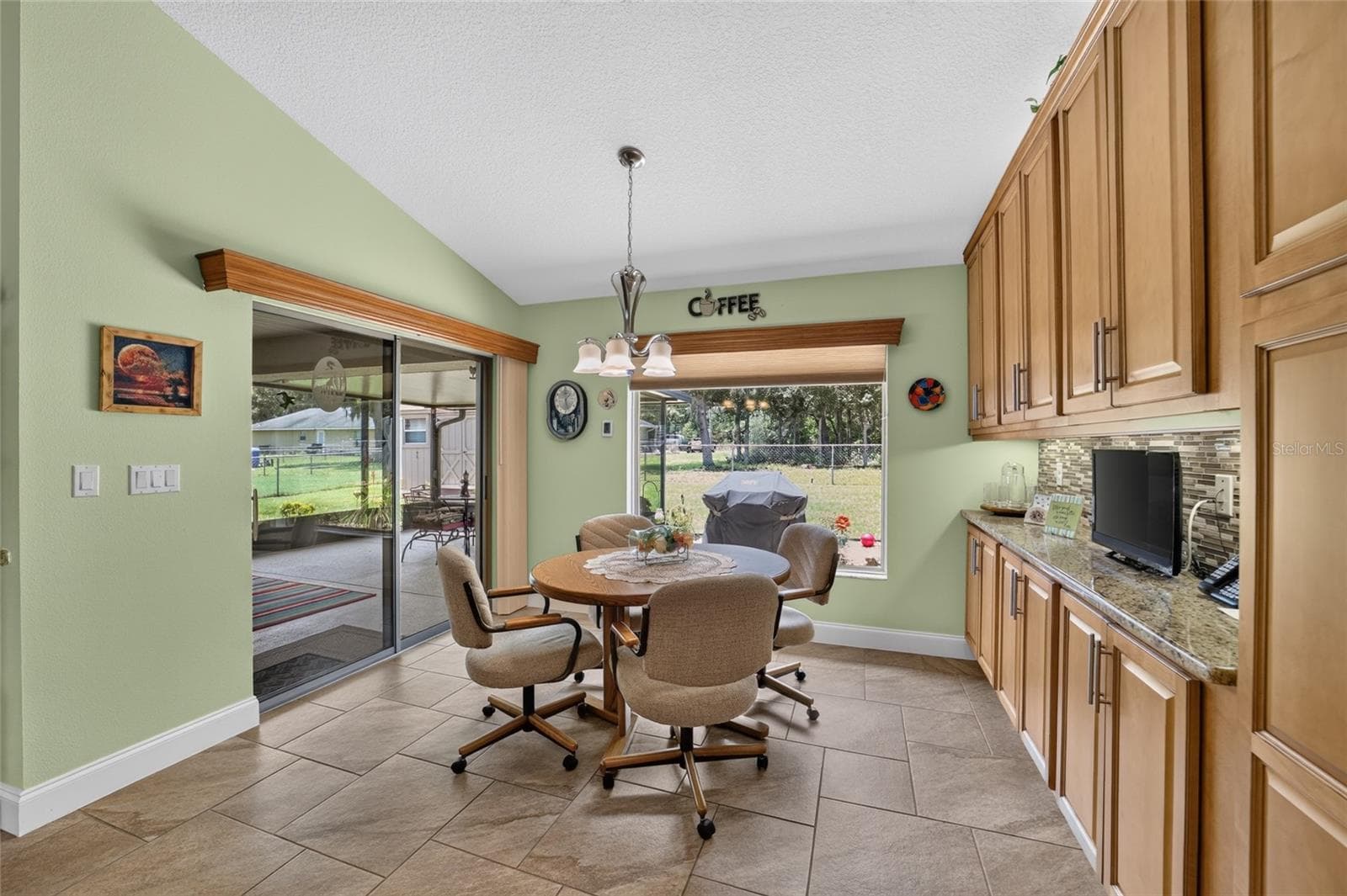 Dinette area in kitchen - 16364 SE 89TH TER, SUMMERFIELD