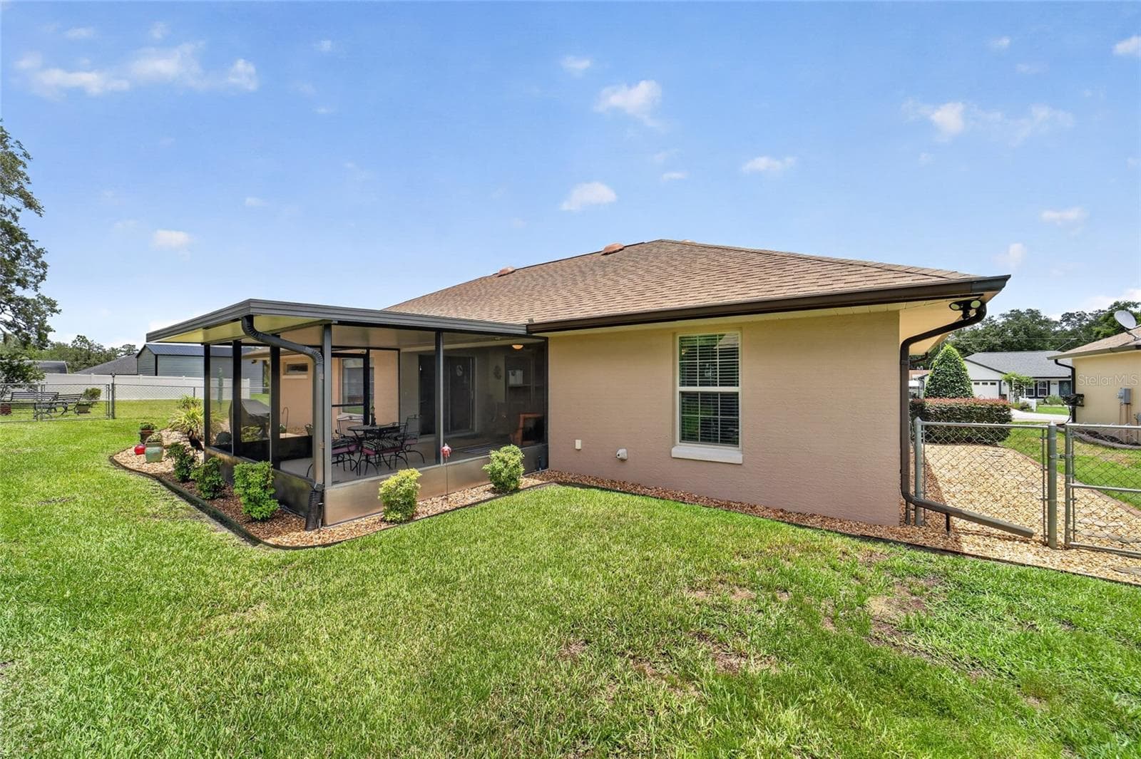 Back yard off to the side - 16364 SE 89TH TER, SUMMERFIELD