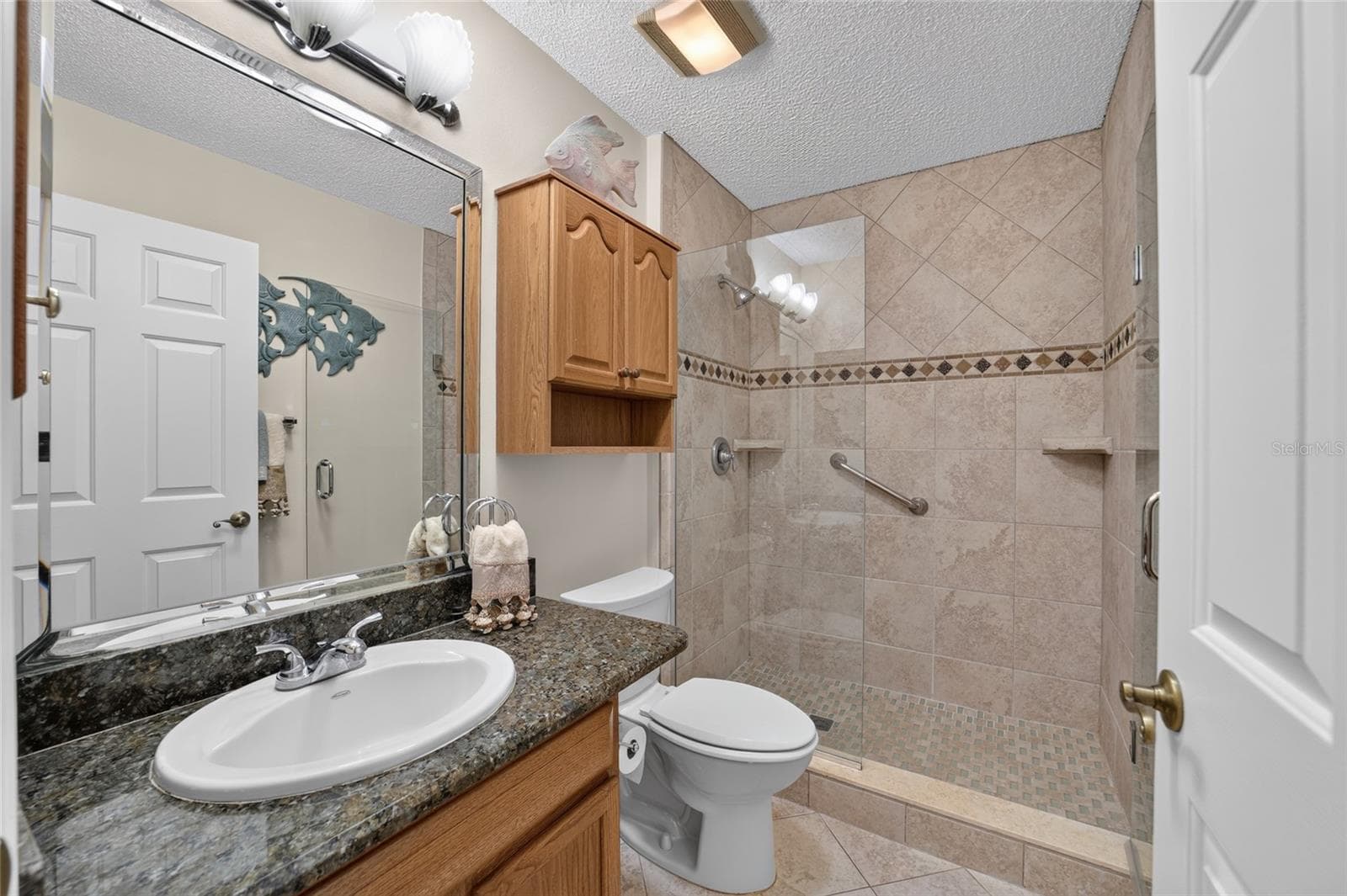 Guest Bathroom - 1230 DESILVA ST, THE VILLAGES