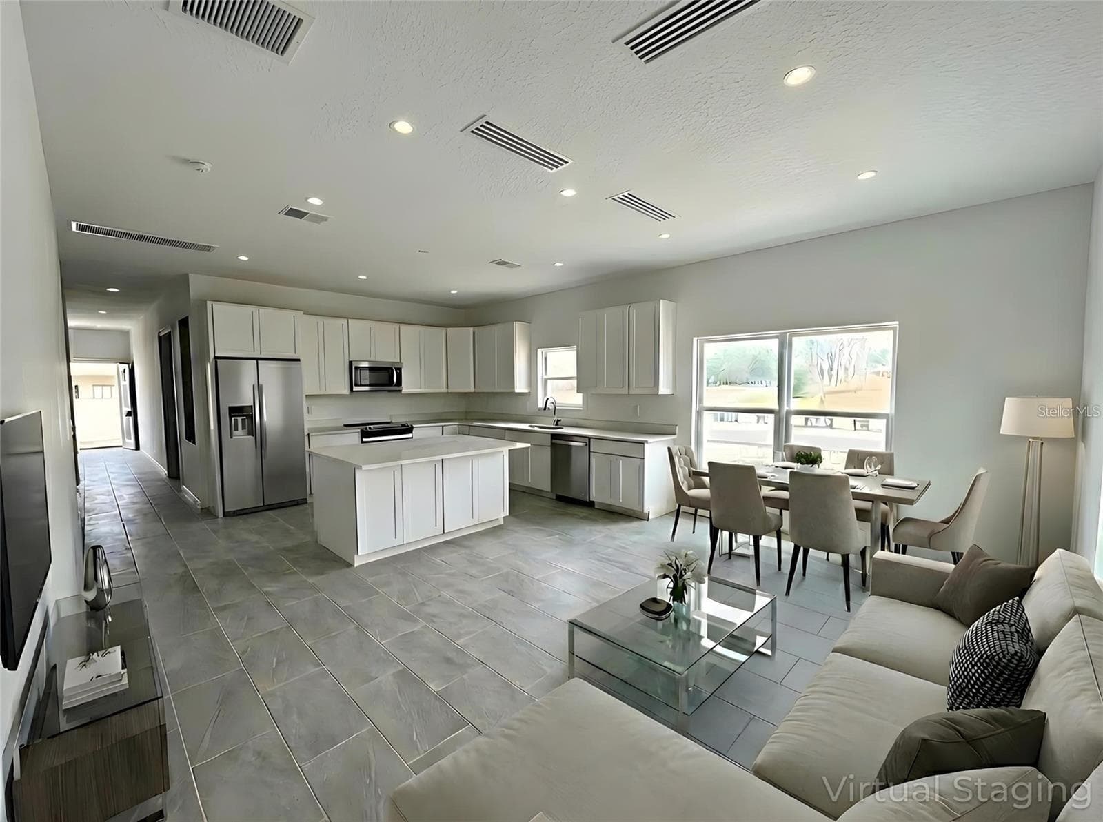 Single Family Residence at 1405 W 14TH ST, SANFORD, photo 2 of 5
